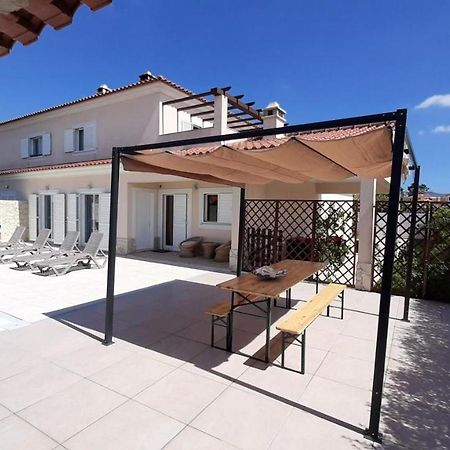 Spacious House In Aldeia Dos Pinheiros With Pool อาเซย์เตา ภายนอก รูปภาพ
