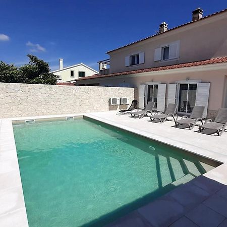 Spacious House In Aldeia Dos Pinheiros With Pool อาเซย์เตา ภายนอก รูปภาพ