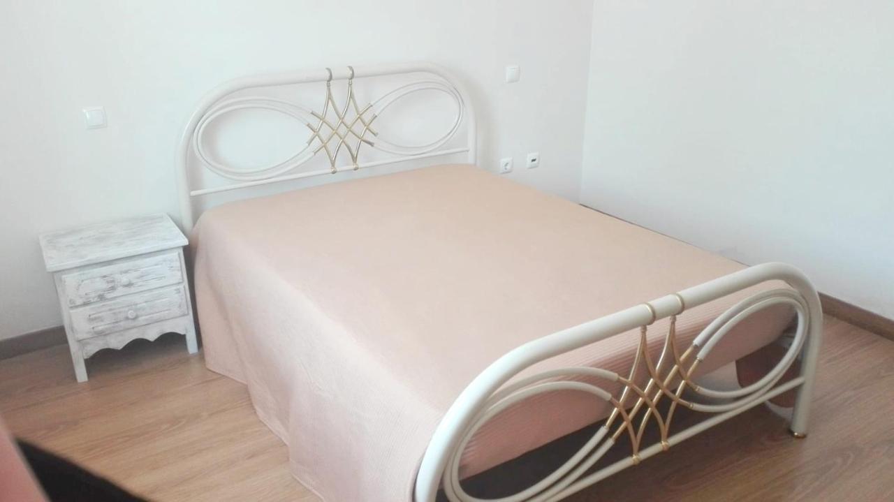 Spacious House In Aldeia Dos Pinheiros With Pool อาเซย์เตา ภายนอก รูปภาพ