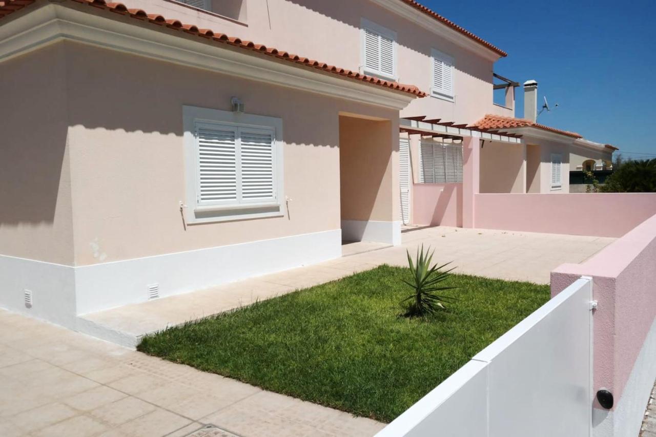 Spacious House In Aldeia Dos Pinheiros With Pool อาเซย์เตา ภายนอก รูปภาพ