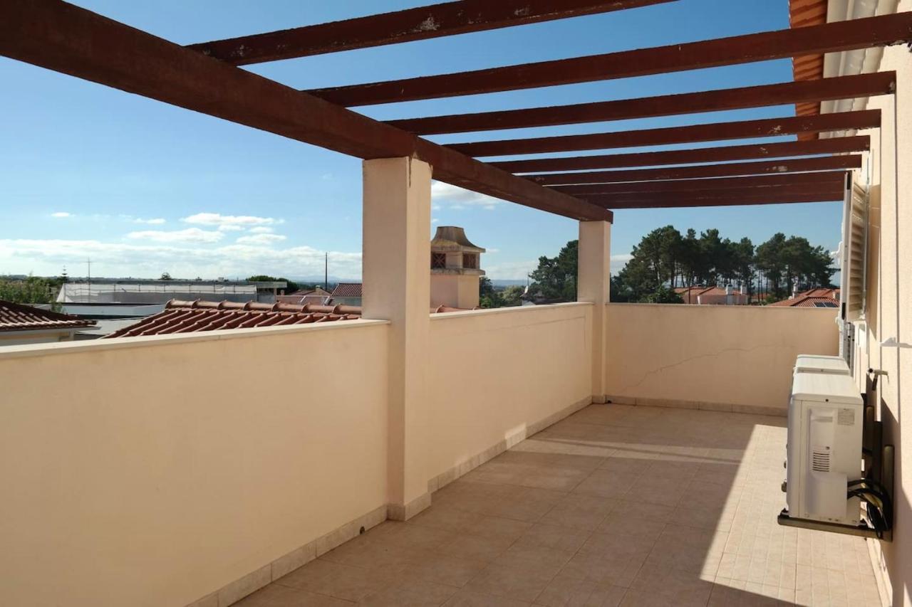 Spacious House In Aldeia Dos Pinheiros With Pool อาเซย์เตา ภายนอก รูปภาพ